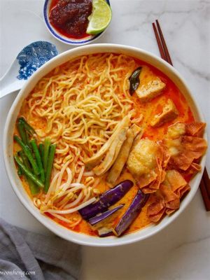  Curry Laksa: En Rökig och Krämig Fusion av Smaker som Skakar Om Dina Sinnen!