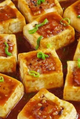  Hakka Tofu med Umami-Kick och Svansande Kryddighet: Hur Förenklas detta Heyuan-Klassiska till en Världsmästarmåltid?