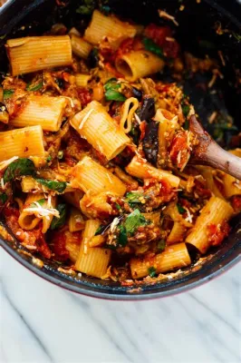  Pasta alla Norma? En italiensk symfoni av sötma och smakrikhet!