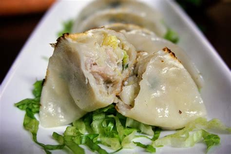  Rödbrödraffinerade dumplings i Dongying – en explosiv blandning av smaker och texturer!